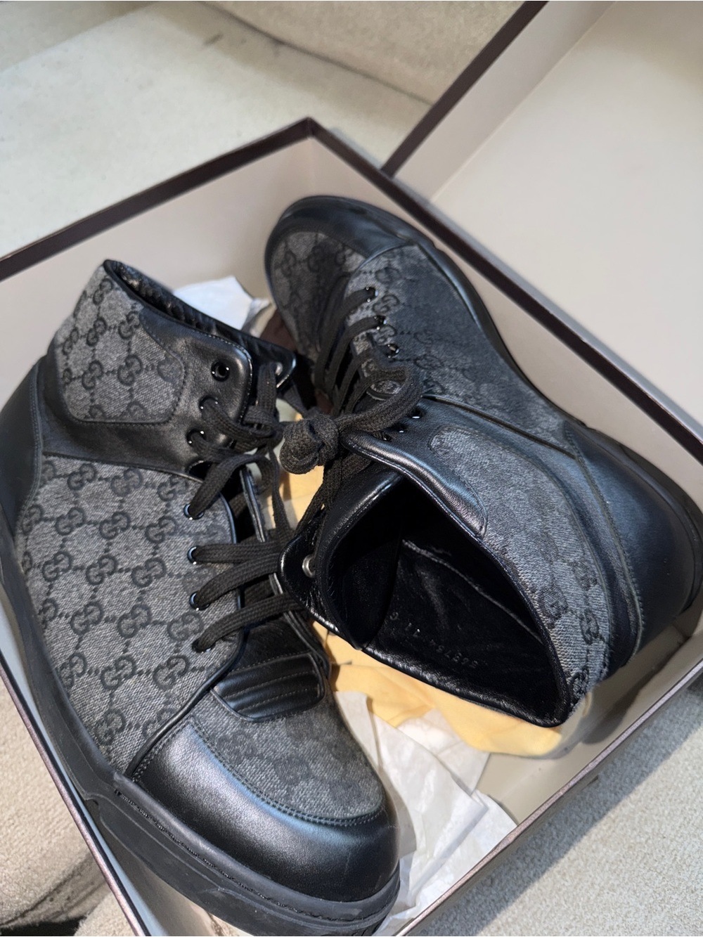Gucci men black sneakers - Picture 3 of 5